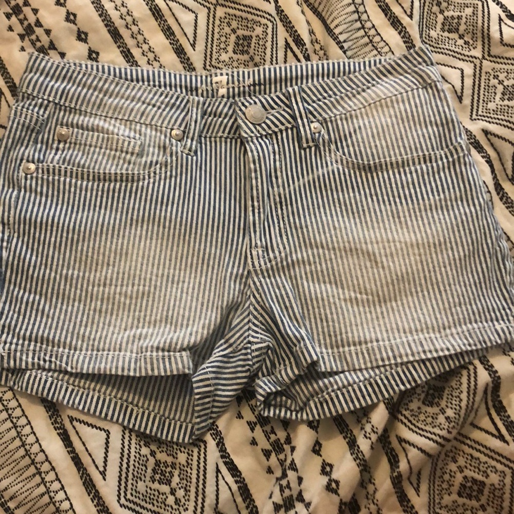 Girl’s size 14 7 For All Mankind shorts